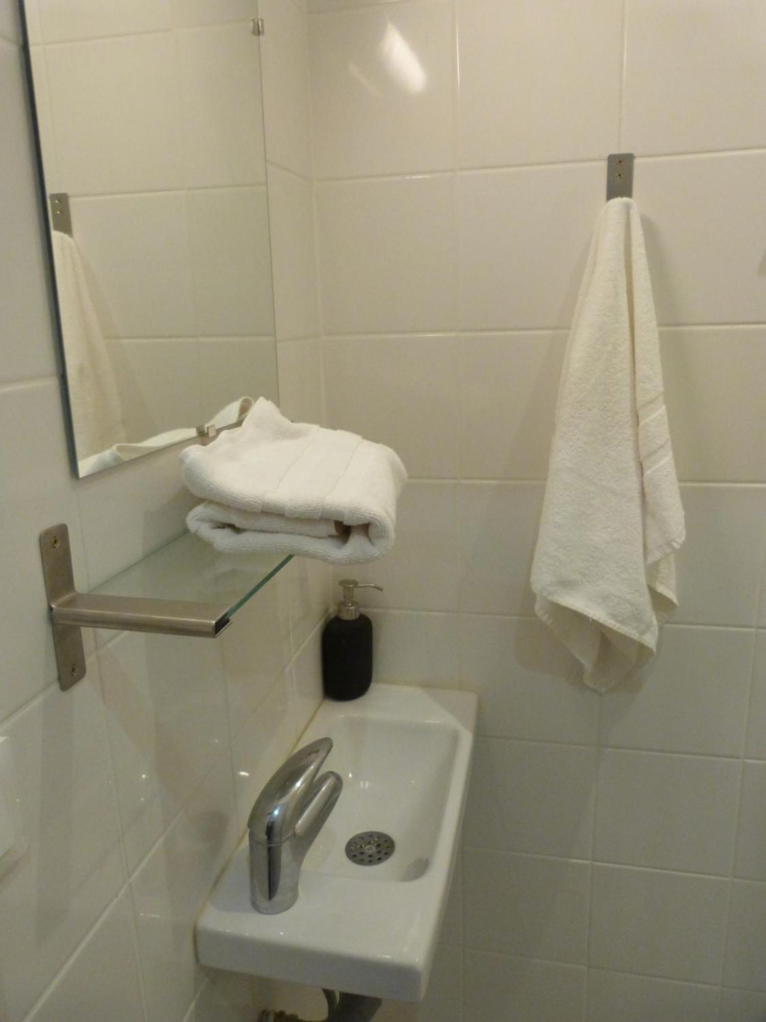 Prieure De Grignan Hotel Quarto foto